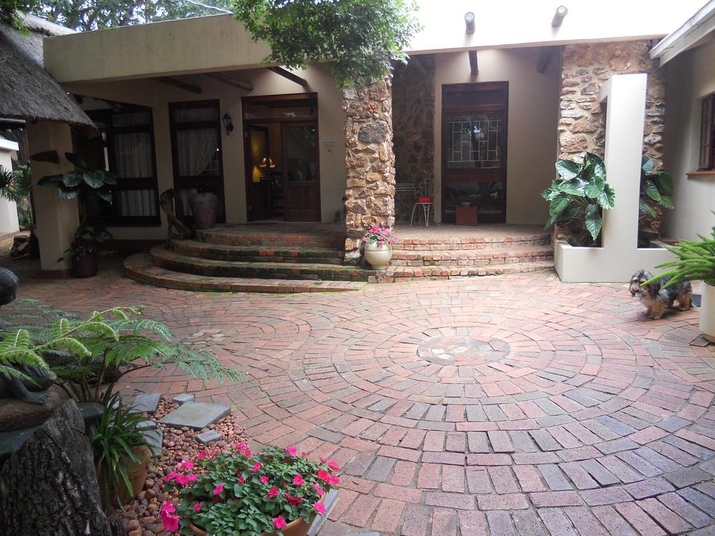 Centurion Guest House And Lodge Exteriör bild